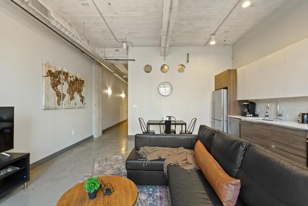 Convention Center Self Check - In 1 Bedroom