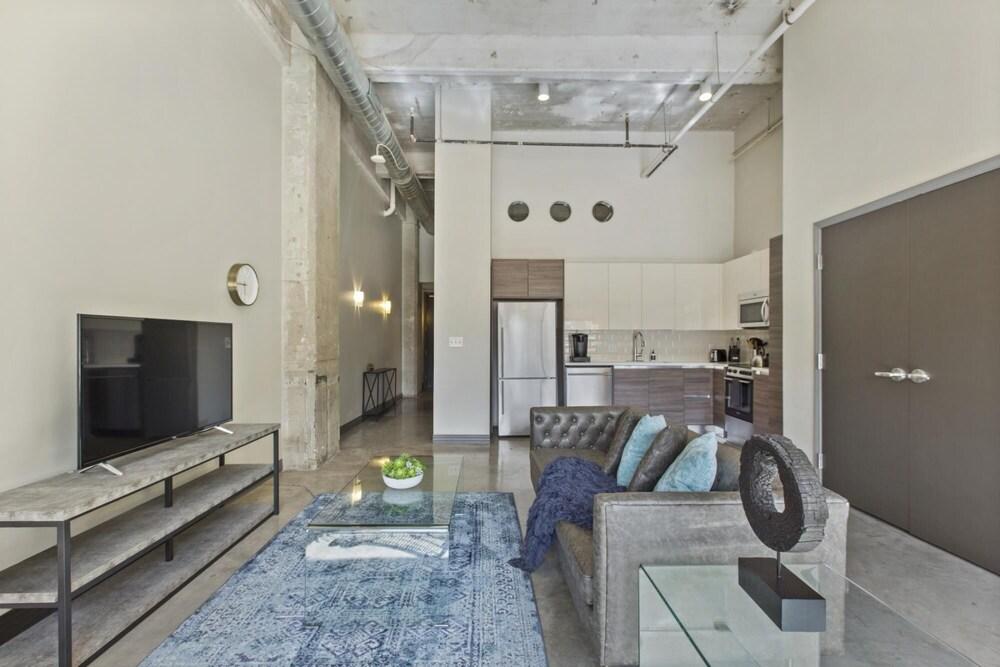 Convention Center Touchless 1bd In Downtown