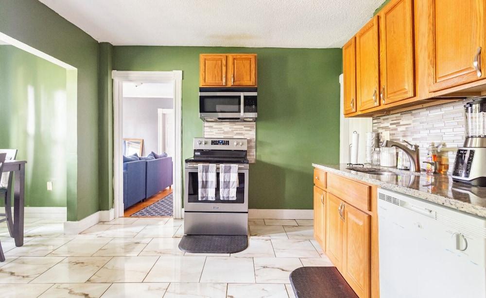 Cheney Bros Hill Top Mansion