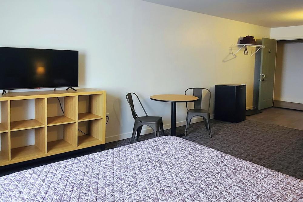 WorkStay Lodging - Yarbo, SK - Near Esterhazy & Mosaic K1, K2, & K3