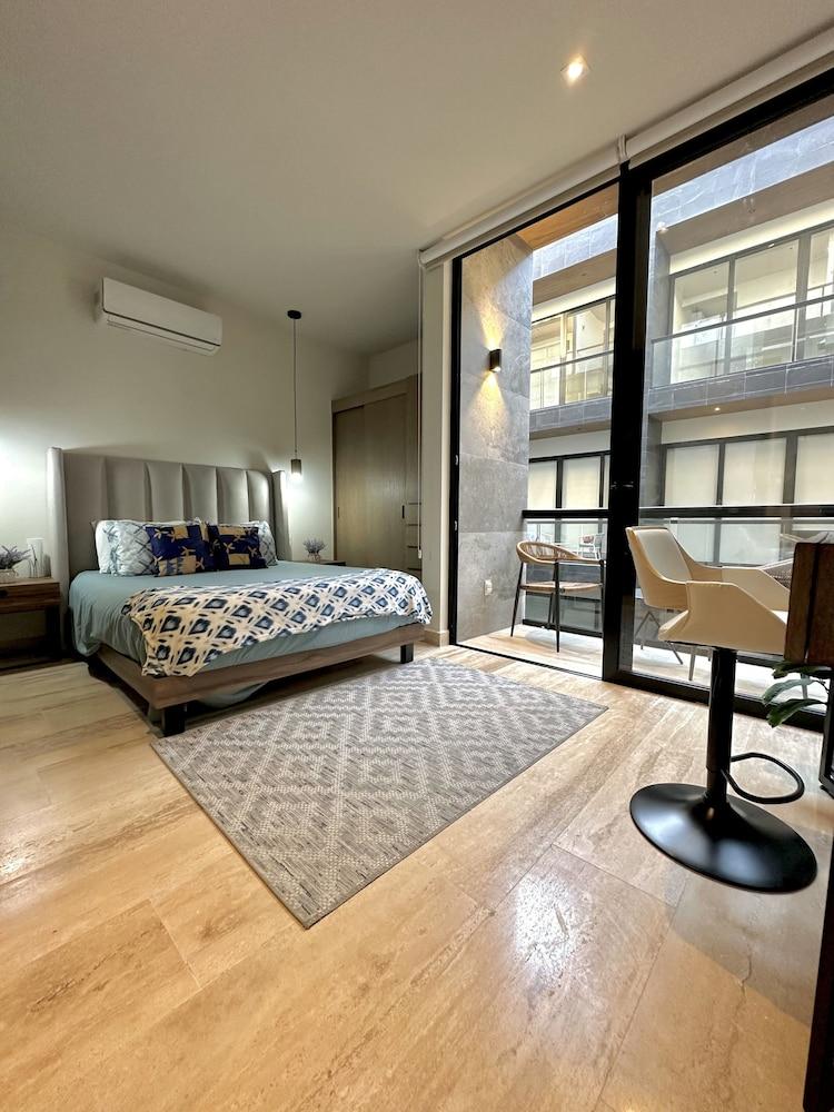 Modern Pool View New Condo Gym Jacuzzi