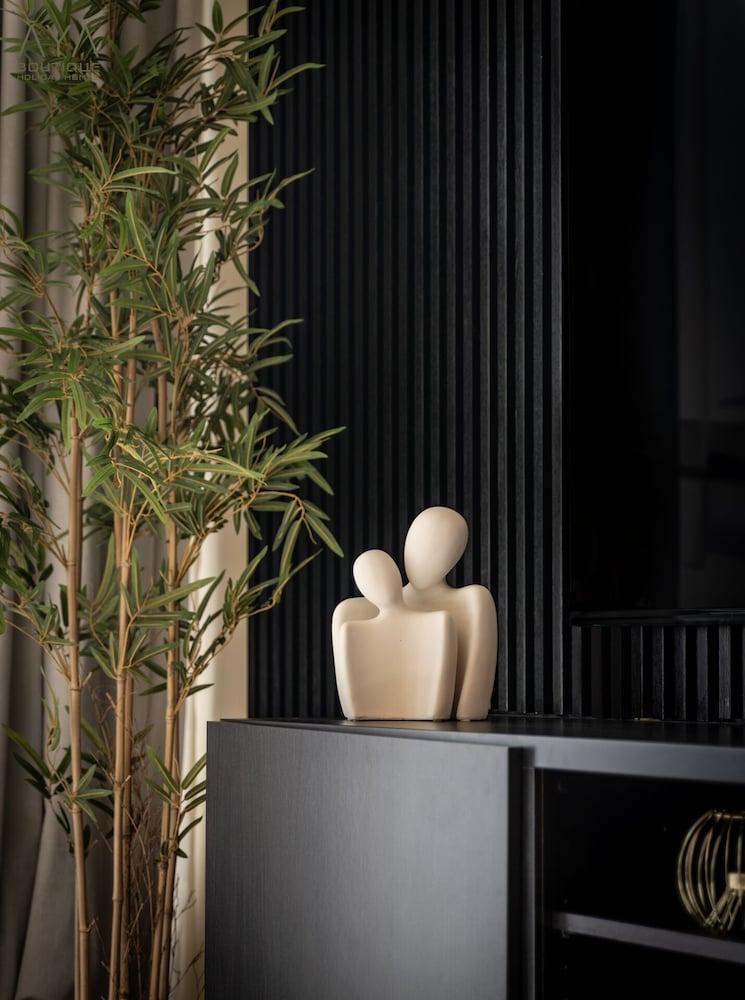 Aya - Fancy One Bedroom Apartment in Downtown Dubai