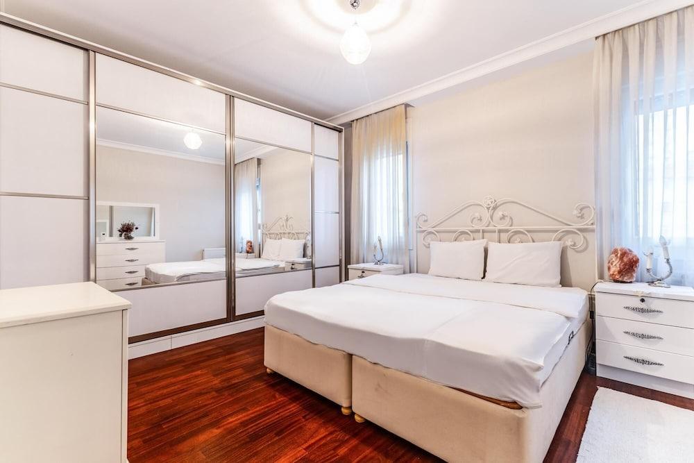 Spacious Flat in Kadikoy