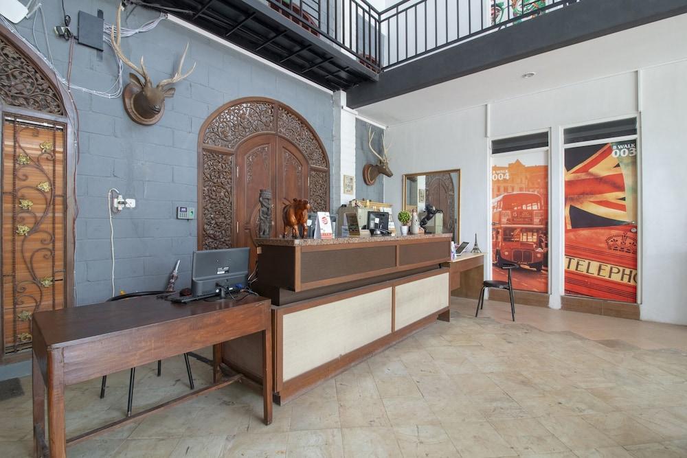 OYO 3283 Bwalk Hotel