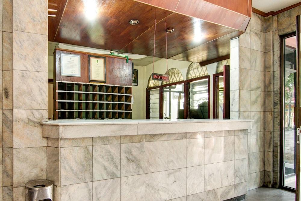 OYO 2690 Hotel Tampan