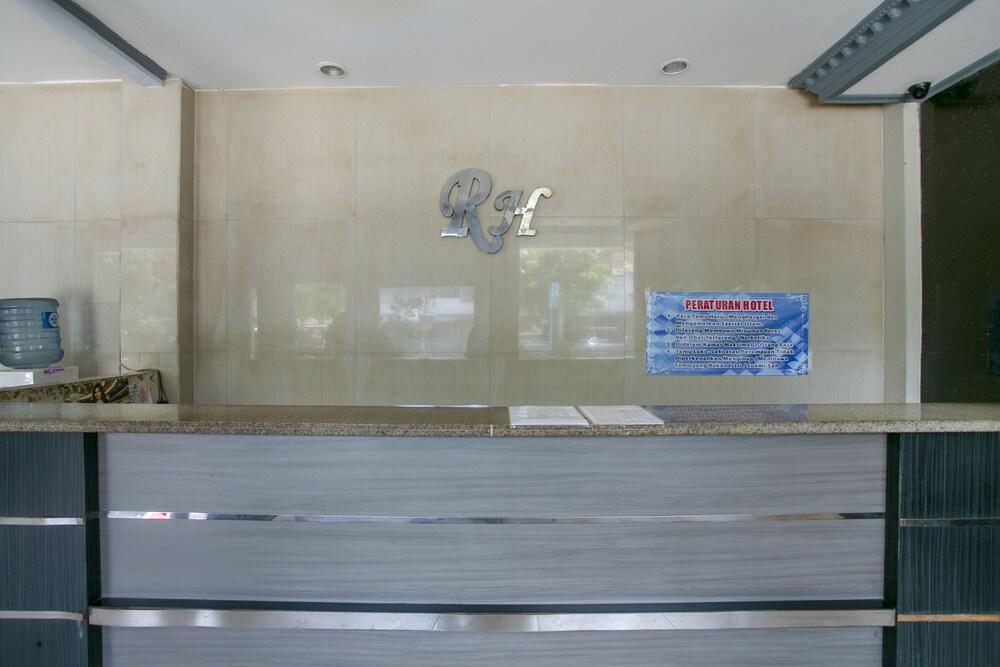 OYO 3031 Hotel Regenerasi