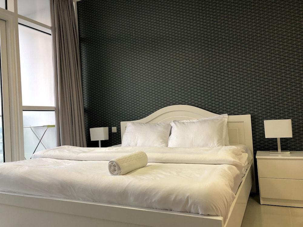 Cheerful - Private Apartment