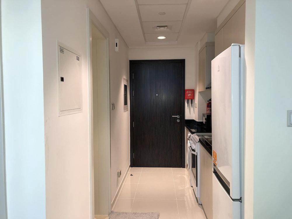 Cheerful - Private Apartment