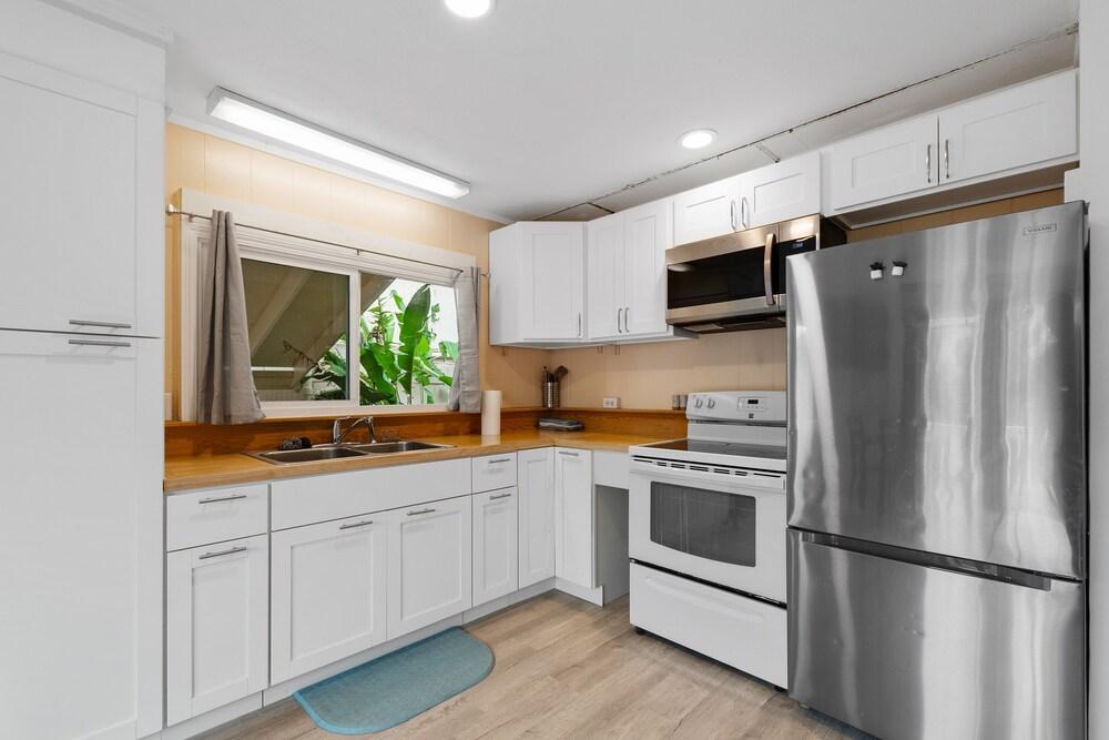 Ocean Front 3BR Back House w Gazebo