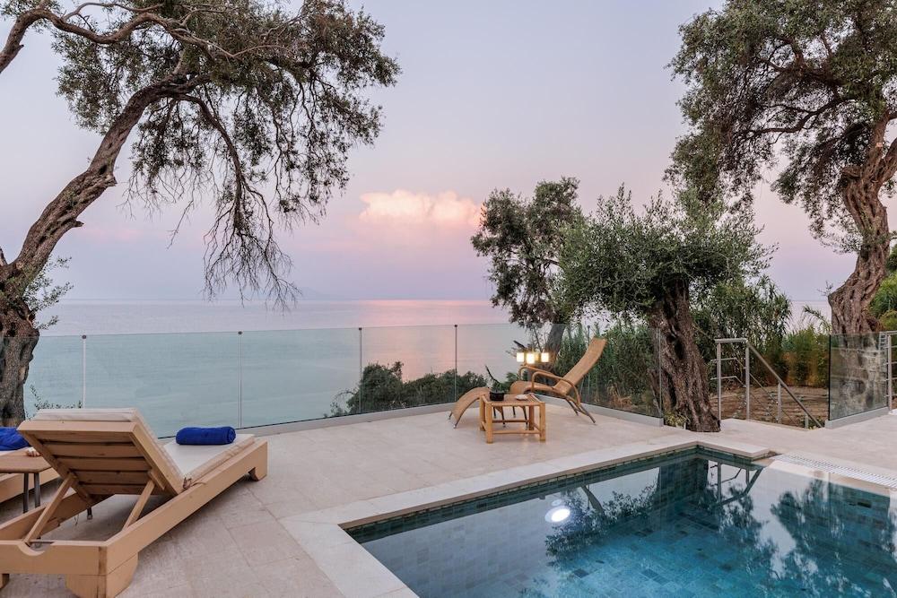 Nisos Private Pool Beach Villa