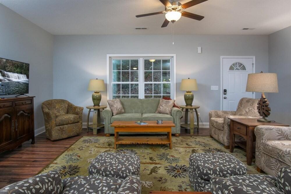 BK s Hideaway in Pisgah Forest