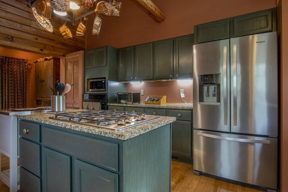 Blissful Bears Mountain Retreat