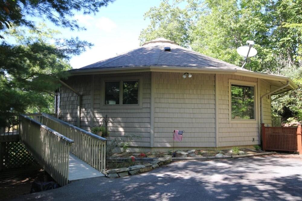 Pisgah Mountain House