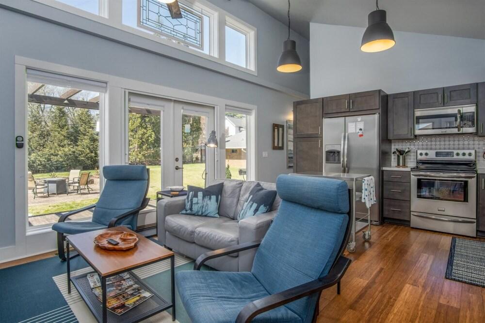 Guesthouse on Main in Brevard