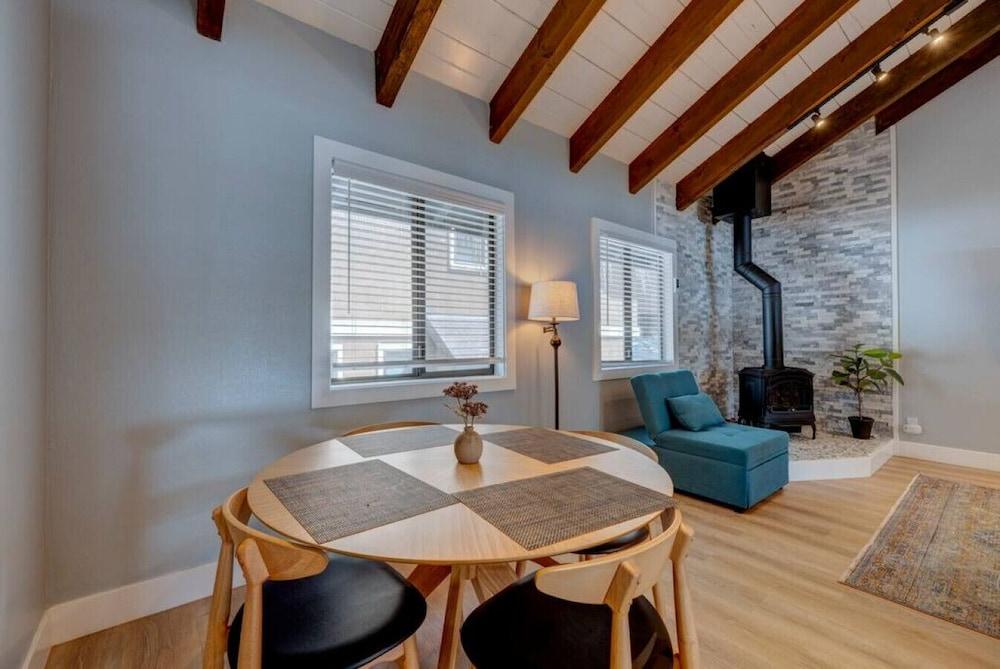 1BR Cozy Cabin with Patio & Extra Bed