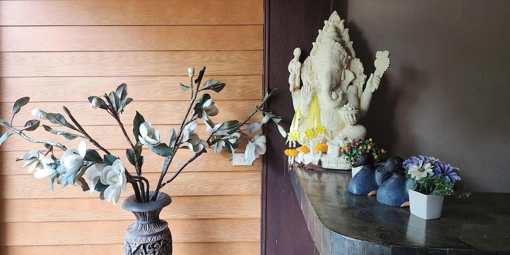 Safari Riviera Resort