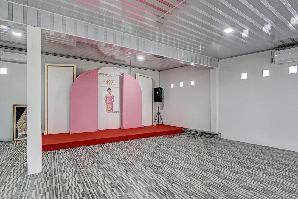 OYO 92081 Malora Homestay