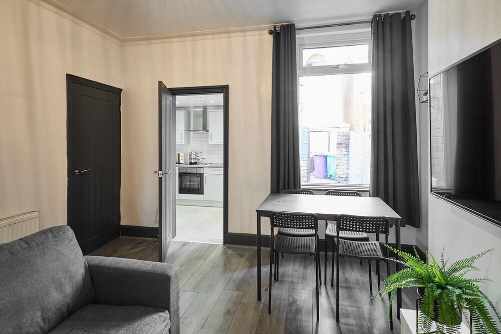 Host Stay Rathbone Road