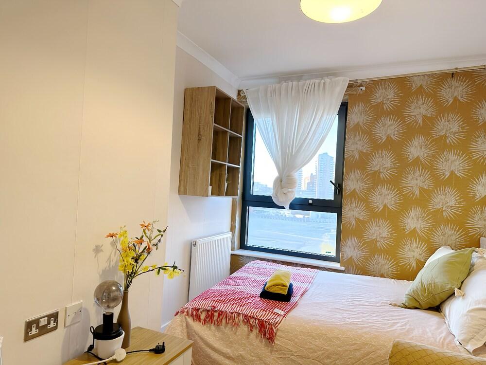 Canary Wharf two Bedroom Apartment