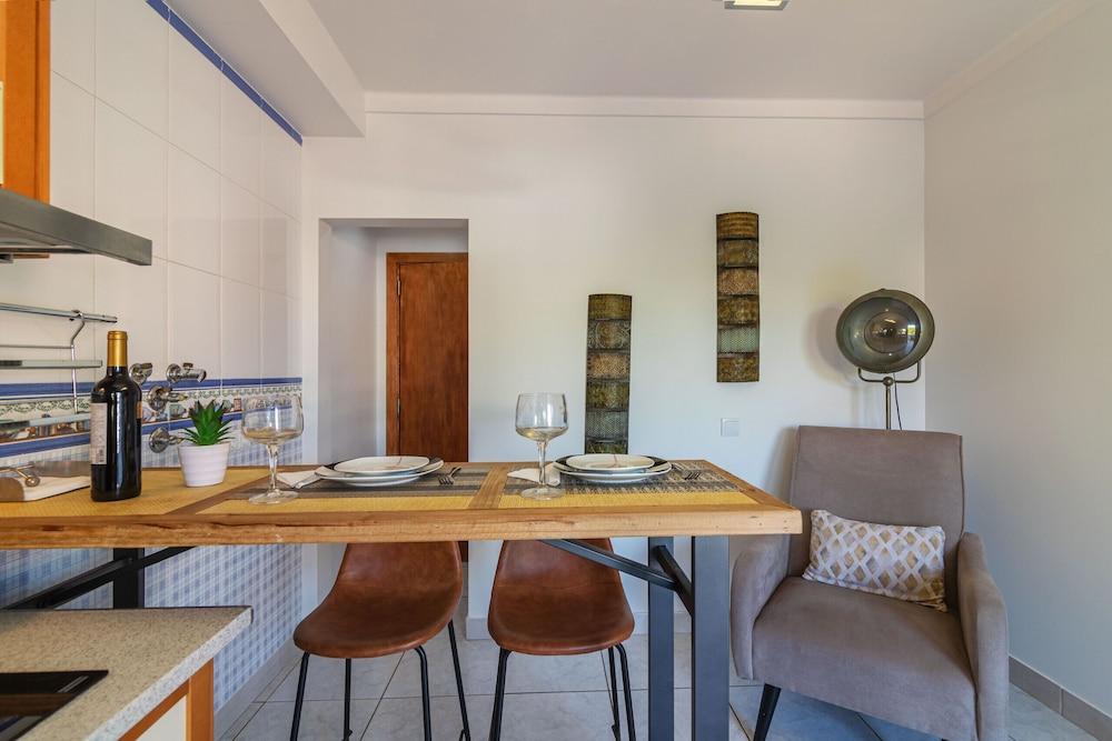 Faro Airport Flat 3 by Homing