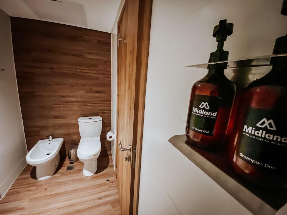 Midland Hotel & Resort