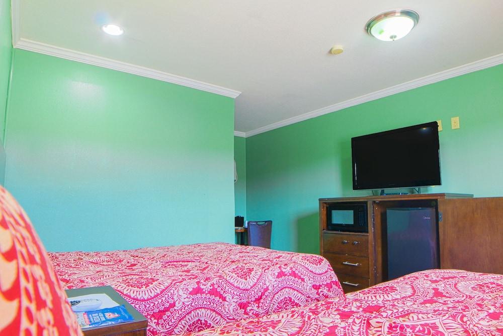 Economy Inn By OYO Lockport near Houma