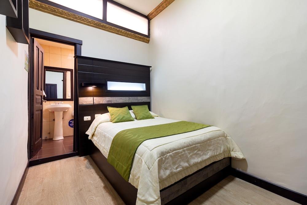 Majestic II by Bustamante Hotels