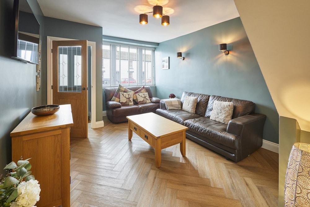 Host Stay The Cobblers