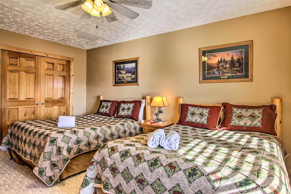 Cabin w/ Breathtaking Views, Pool Access & Theater