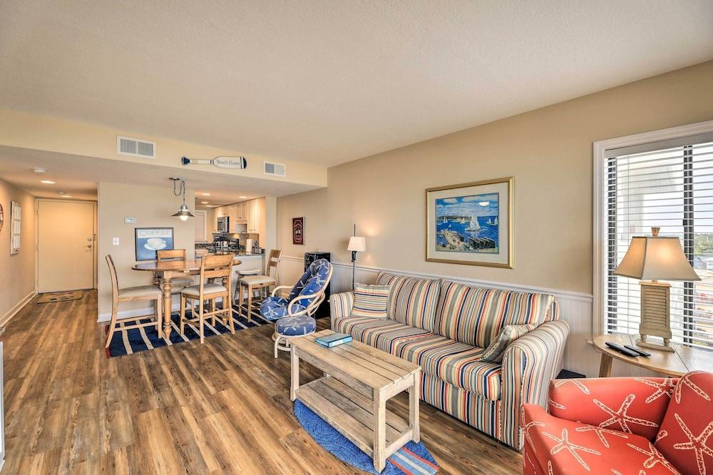 Emerald Isle Condo w/ Direct Access to Ocean!
