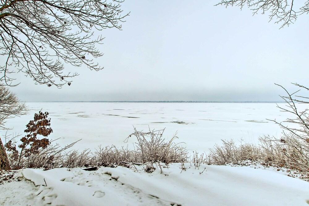 'lazy Days Lakehome' w/ Wraparound Deck!