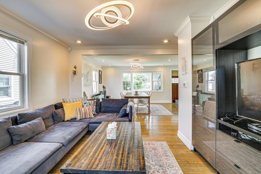 New Haven Gem w/ Private Pool, Walk to Beach!