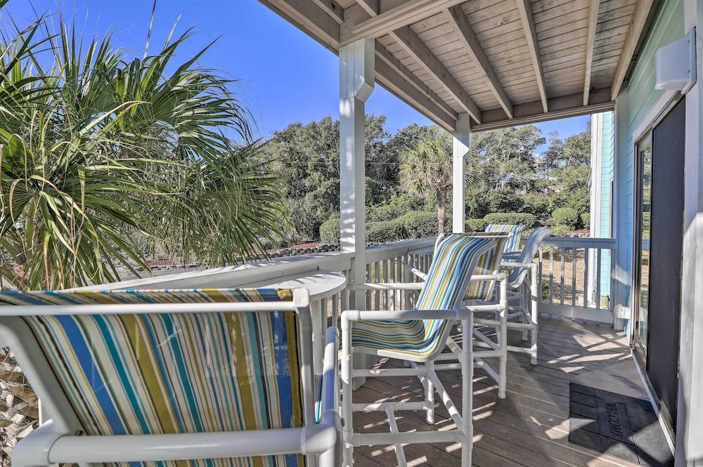 Emerald Isle Condo w/ Indoor Pool & Beach Access!