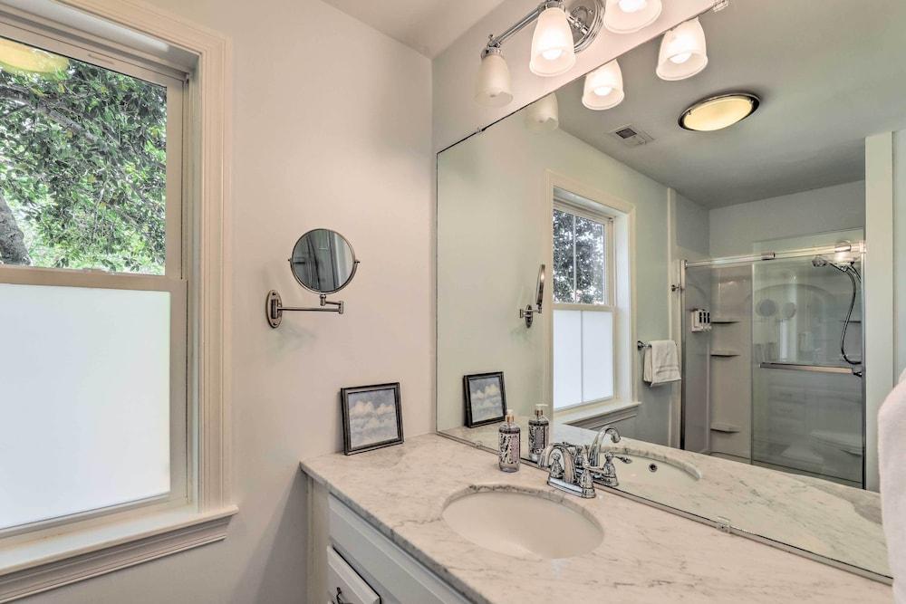 Bright Beaufort Getaway w/ Waterfront View!