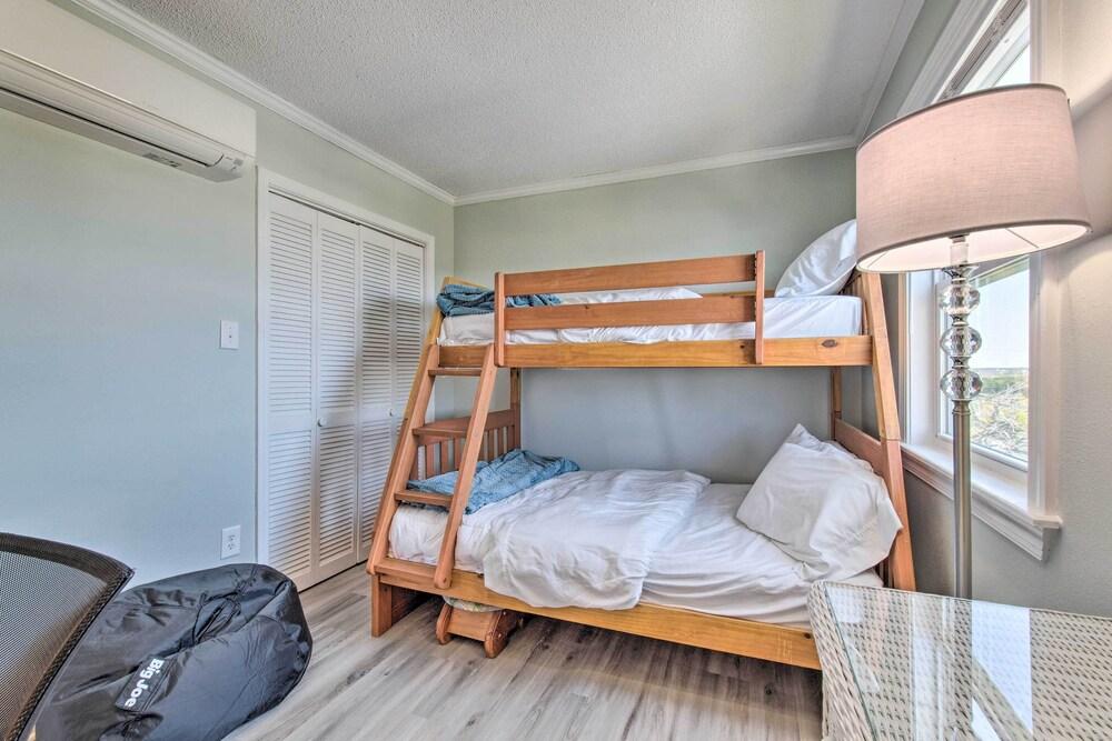 Convenient Retreat w/ Balcony & Ocean Views!