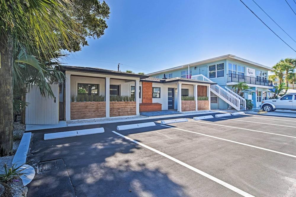 Pet-friendly Madeira Beach Studio Near Coast!