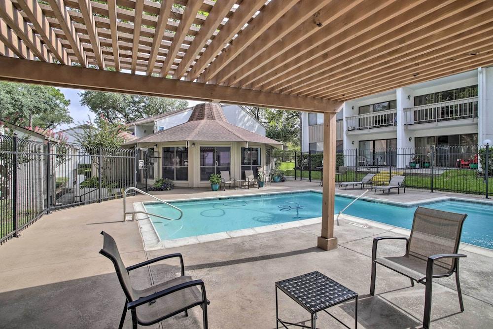 Montgomery Condo - Walk to Lake Conroe!