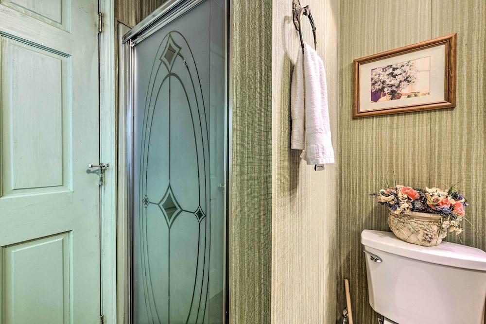 Bryson City Hideaway w/ Expansive Balcony!