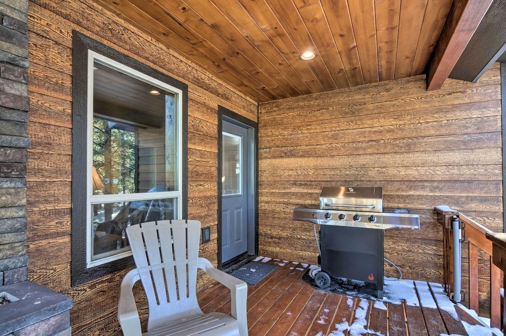 'longview Lodge' w/ Furnished Deck & Fire Pit!