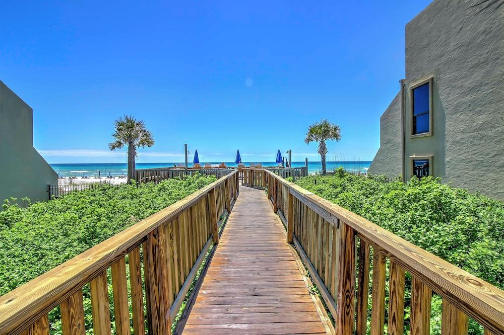 Seaside Panama City Beach Condo w/ Outdoor Pool!