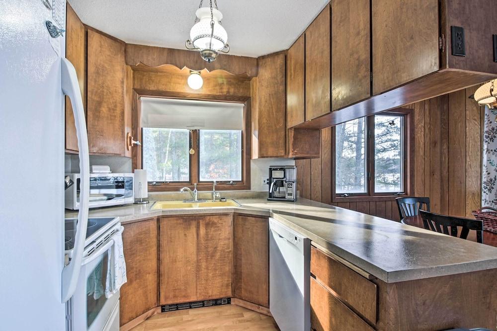 Cabin Getaway w/ Private Dock, Walk to Trail!