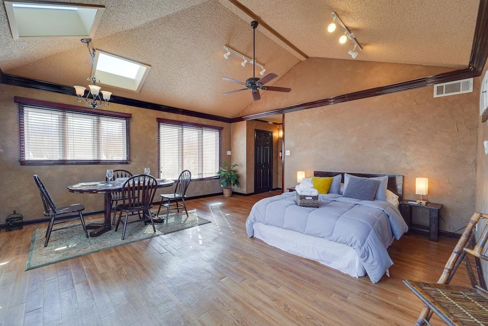 Updated Lubbock Vacation Rental With Yard!