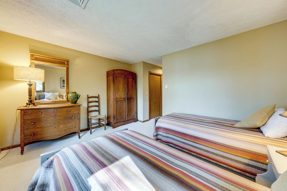 Luxe Poconos Pines Home w/ Beach + Amenities!