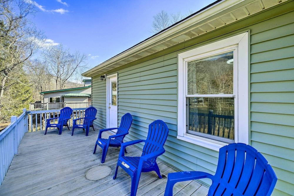 Waterfront Cottage on Greenbrier River!
