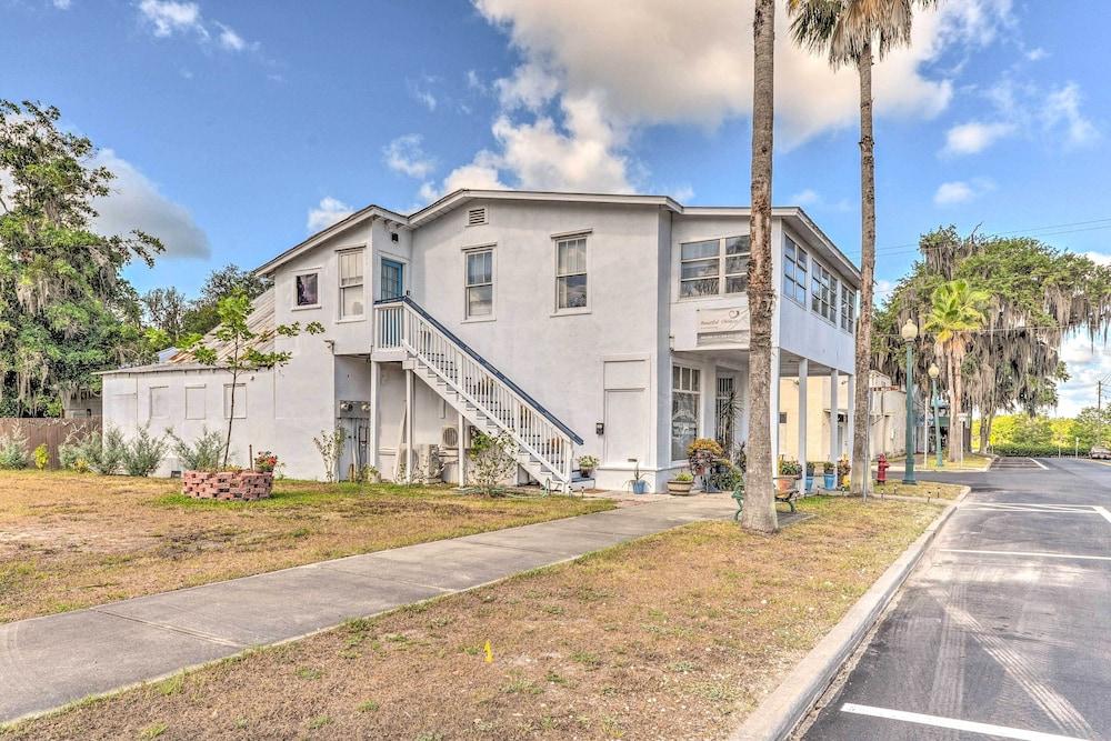 Crescent City Apartment w/ Easy Lake Access!