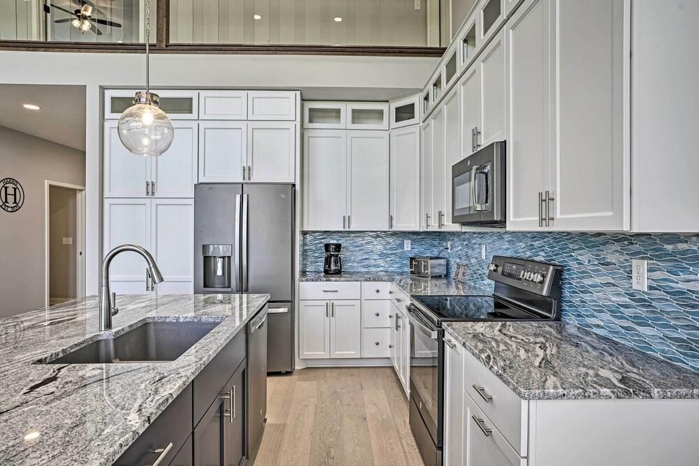 Luxury Home w/ Fire Pit: Boat, Fish & Explore