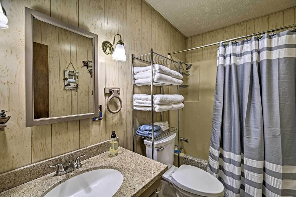 Waterside Cherokee Lake Home w/ Private Dock!