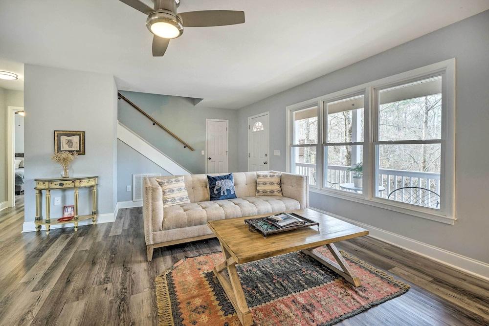 Burgaw Getaway w/ On-site River Access!