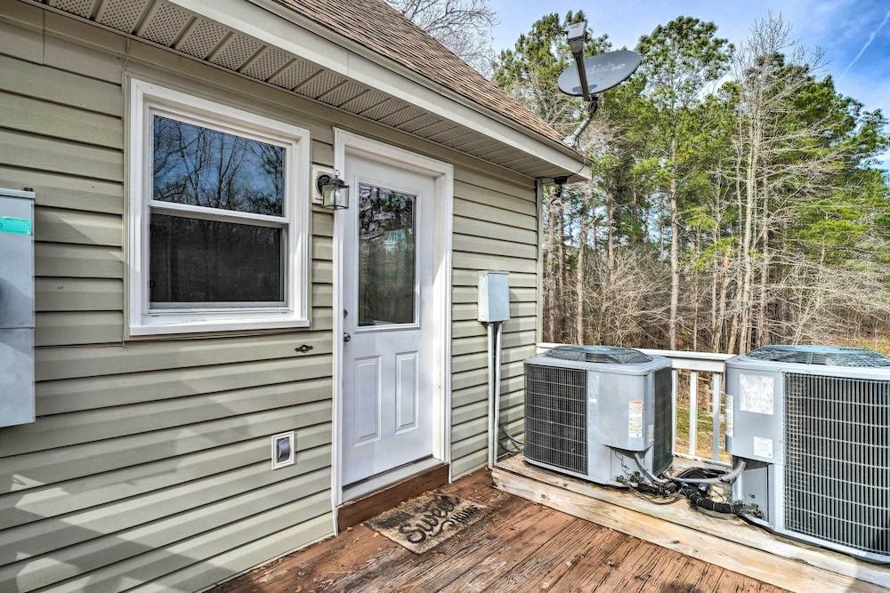 Burgaw Getaway w/ On-site River Access!