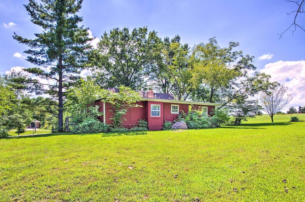 Charming Farm Cottage w/ Fire Pit + Grill!